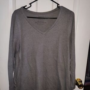Woman's XL gray long sleeve shirt